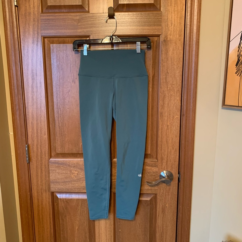 Like new Alo Yoga Airbrush Leggings